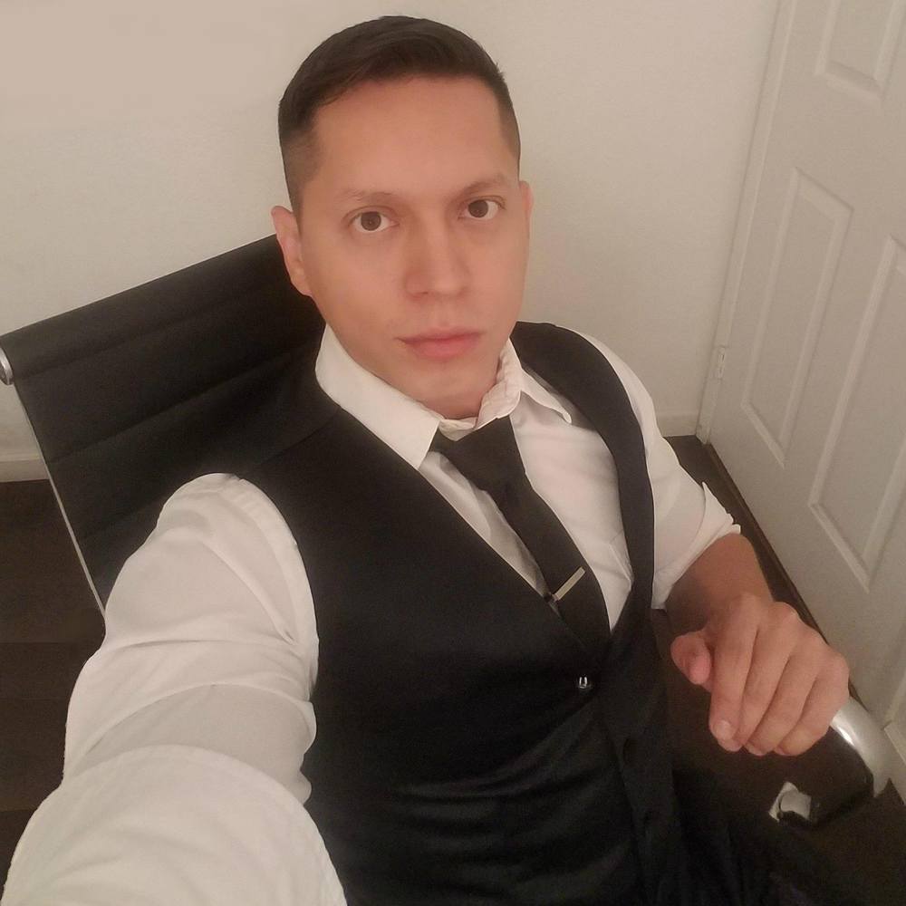 Meet your Posher, Javier